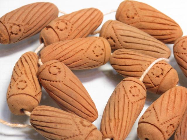 TOKO-BEADS AZ134-64N Clay bead (strand) 13~15mm AZ134-64N クレイビーズ（連） 13~15mm Asian bead & African bead  Handmade,Lampeork,bead,asia,india,ethnic,parts,accessory,beads とんぼ玉,ビーズ,トンボ玉,アジア,インド,エスニック,手作り,パーツ,アクセサリー
