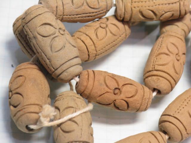 | TOKO-BEADS |AZ134N-70 クレイビーズ（連） 12.5~14.5mmとんぼ玉,ビーズ,トンボ玉,アジア,インド,エスニック,手作り,パーツ,アクセサリー