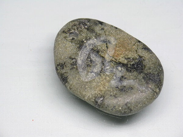 TOKO-BEADS AZ138-05 Stone Charm 28mm AZ138-05 路傍の石チャーム 28mm Asian bead & African bead  Handmade,Lampeork,bead,asia,india,ethnic,parts,accessory,beads とんぼ玉,ビーズ,トンボ玉,アジア,インド,エスニック,手作り,パーツ,アクセサリー