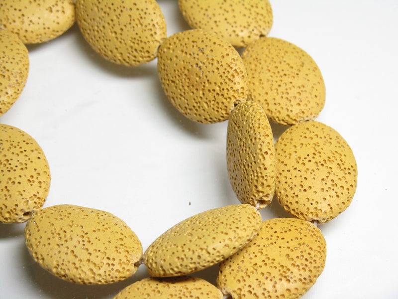 TOKO-BEADS AZ141-06N Volcanic Rock bead (Strand) 20mm AZ141-06N 火山岩ビーズ（連） 20mm Asian bead & African bead  Handmade,Lampeork,bead,asia,india,ethnic,parts,accessory,beads とんぼ玉,ビーズ,トンボ玉,アジア,インド,エスニック,手作り,パーツ,アクセサリー