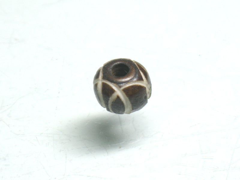TOKO-BEADS BB109-12 Bone bead 6.5mm BB109-12 ボーンビーズ 6.5mm Asian bead & African bead  Handmade,Lampeork,bead,asia,india,ethnic,parts,accessory,beads とんぼ玉,ビーズ,トンボ玉,アジア,インド,エスニック,手作り,パーツ,アクセサリー