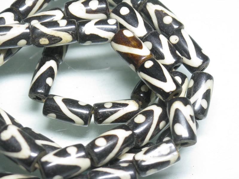 TOKO-BEADS BB109-51N Batik Bone bead (strand) 11.5~13mm BB109-51N ボーンビーズ（連） 11.5~13mm Asian bead & African bead  Handmade,Lampeork,bead,asia,india,ethnic,parts,accessory,beads とんぼ玉,ビーズ,トンボ玉,アジア,インド,エスニック,手作り,パーツ,アクセサリー