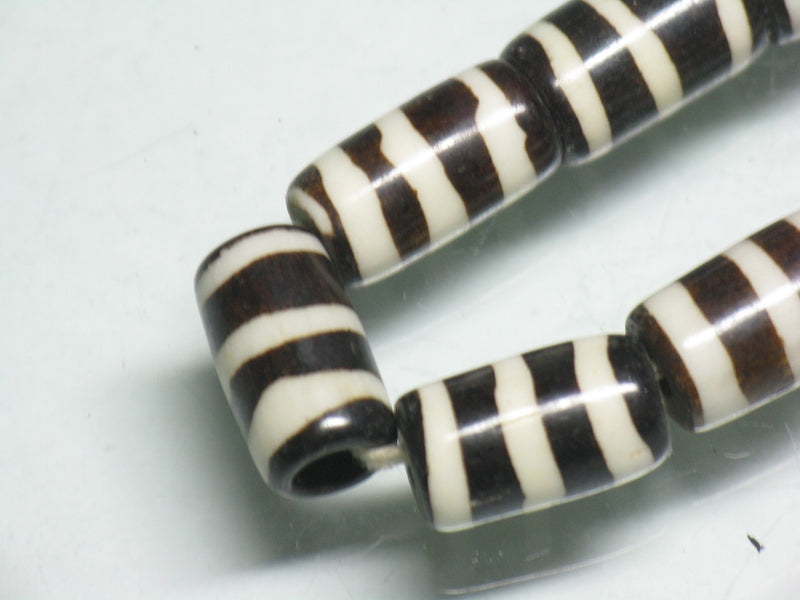 TOKO-BEADS BB109-52N Batik Bone bead (strand) 11.5~13mm BB109-52N ボーンビーズ（連） 11.5~13mm Asian bead & African bead  Handmade,Lampeork,bead,asia,india,ethnic,parts,accessory,beads とんぼ玉,ビーズ,トンボ玉,アジア,インド,エスニック,手作り,パーツ,アクセサリー