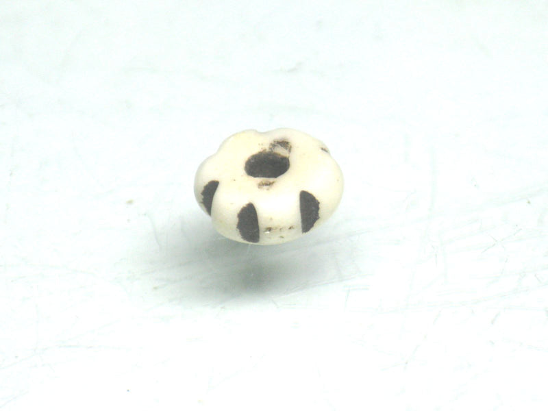 TOKO-BEADS BB109-36S Bone bead 6.5mm BB109-36S ボーンビーズ 6.5mm Asian bead & African bead  Handmade,Lampeork,bead,asia,india,ethnic,parts,accessory,beads とんぼ玉,ビーズ,トンボ玉,アジア,インド,エスニック,手作り,パーツ,アクセサリー