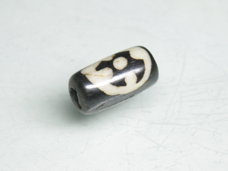 TOKO-BEADS BB109-48S Batik Bone bead 8~8mm BB109-48S ボーンビーズ 8~8mm Asian bead & African bead  Handmade,Lampeork,bead,asia,india,ethnic,parts,accessory,beads とんぼ玉,ビーズ,トンボ玉,アジア,インド,エスニック,手作り,パーツ,アクセサリー