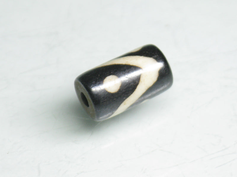 TOKO-BEADS BB109-51S Batik Bone bead 11.5~13mm BB109-51S ボーンビーズ 11.5~13mm Asian bead & African bead  Handmade,Lampeork,bead,asia,india,ethnic,parts,accessory,beads とんぼ玉,ビーズ,トンボ玉,アジア,インド,エスニック,手作り,パーツ,アクセサリー