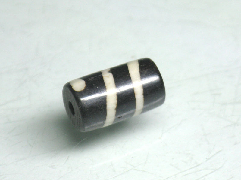TOKO-BEADS BB109-52S Batik Bone bead 11.5~13mm BB109-52S ボーンビーズ 11.5~13mm Asian bead & African bead  Handmade,Lampeork,bead,asia,india,ethnic,parts,accessory,beads とんぼ玉,ビーズ,トンボ玉,アジア,インド,エスニック,手作り,パーツ,アクセサリー