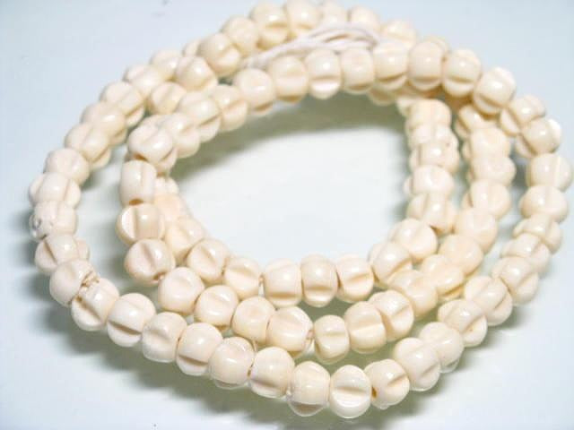 | TOKO-BEADS |BB110N-26 ボーンビーズ（連） 8mmとんぼ玉,ビーズ,トンボ玉,アジア,インド,エスニック,手作り,パーツ,アクセサリー