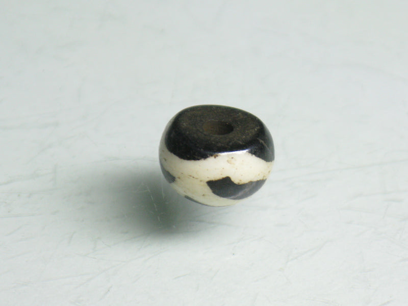 TOKO-BEADS BB112S-26 Bone bead 8.5mm BB112S-26 ボーンビーズ 8.5mm Asian bead & African bead  Handmade,Lampeork,bead,asia,india,ethnic,parts,accessory,beads とんぼ玉,ビーズ,トンボ玉,アジア,インド,エスニック,手作り,パーツ,アクセサリー