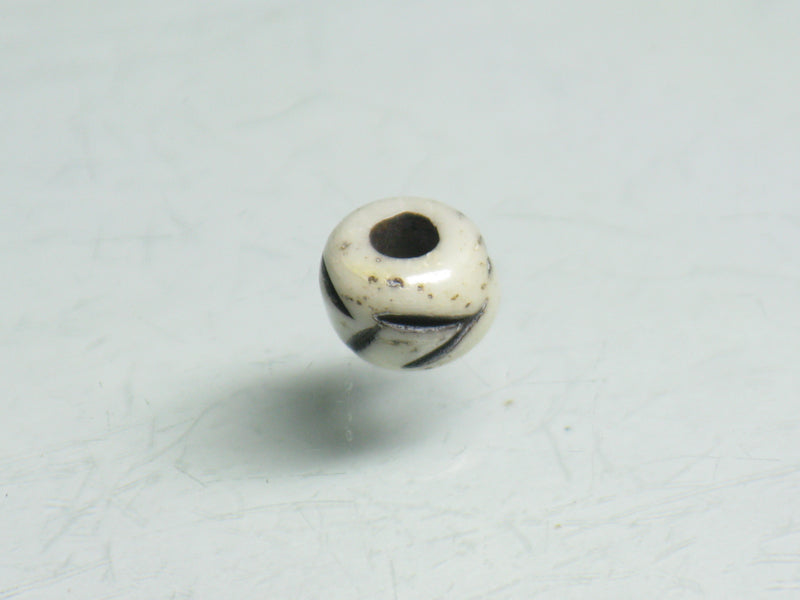 TOKO-BEADS BB113-04S Bone bead 6.5~7mm BB113-04S ボーンビーズ 6.5~7mm Asian bead & African bead  Handmade,Lampeork,bead,asia,india,ethnic,parts,accessory,beads とんぼ玉,ビーズ,トンボ玉,アジア,インド,エスニック,手作り,パーツ,アクセサリー