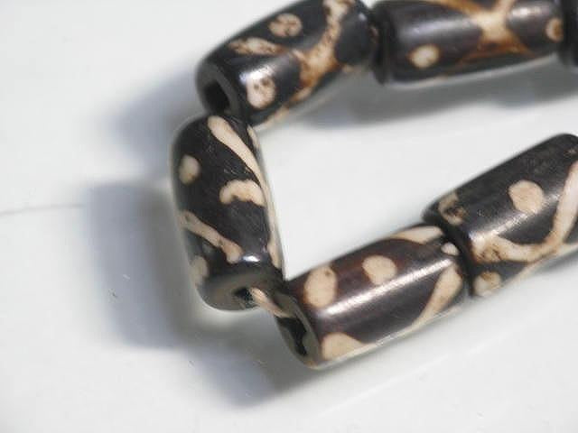 TOKO-BEADS BB114-01N Batik Bone bead (strand) 7mm BB114-01N ボーンビーズ（連） 7mm Asian bead & African bead  Handmade,Lampeork,bead,asia,india,ethnic,parts,accessory,beads とんぼ玉,ビーズ,トンボ玉,アジア,インド,エスニック,手作り,パーツ,アクセサリー