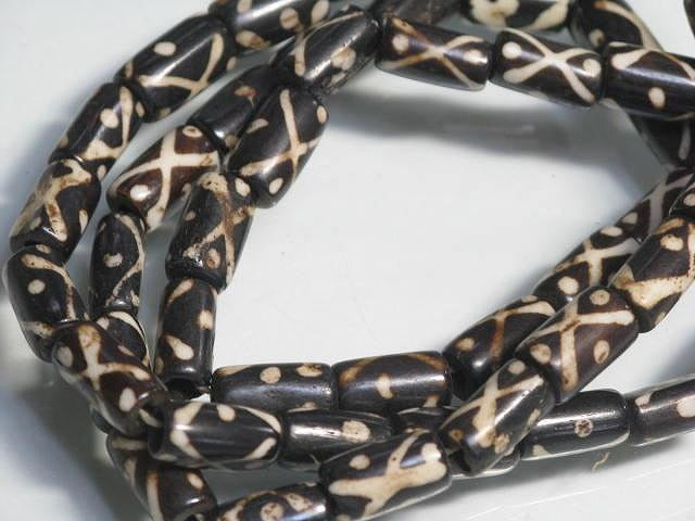 TOKO-BEADS BB114-01N Batik Bone bead (strand) 7mm BB114-01N ボーンビーズ（連） 7mm Asian bead & African bead  Handmade,Lampeork,bead,asia,india,ethnic,parts,accessory,beads とんぼ玉,ビーズ,トンボ玉,アジア,インド,エスニック,手作り,パーツ,アクセサリー