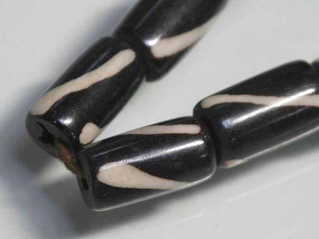 TOKO-BEADS BB114-04N Batik Bone bead (strand) 7mm BB114-04N ボーンビーズ（連） 7mm Asian bead & African bead  Handmade,Lampeork,bead,asia,india,ethnic,parts,accessory,beads とんぼ玉,ビーズ,トンボ玉,アジア,インド,エスニック,手作り,パーツ,アクセサリー