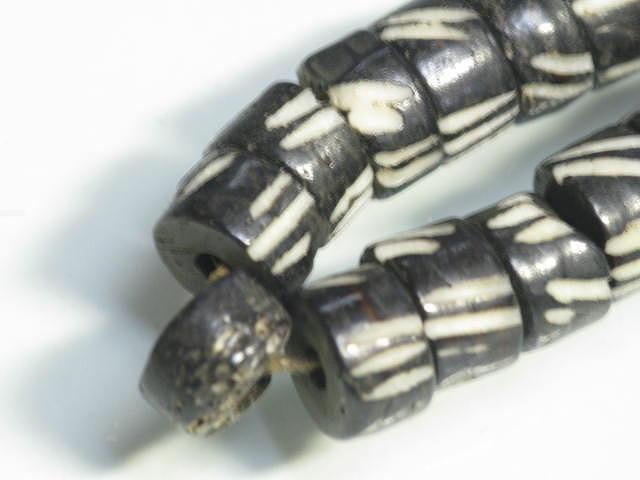 TOKO-BEADS BB115-07N Bone bead (strand) 7.5mm BB115-07N ボーンビーズ（連） 7.5mm Asian bead & African bead  Handmade,Lampeork,bead,asia,india,ethnic,parts,accessory,beads とんぼ玉,ビーズ,トンボ玉,アジア,インド,エスニック,手作り,パーツ,アクセサリー
