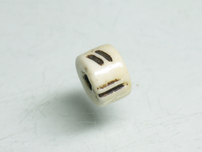 TOKO-BEADS BB115-02S Bone bead 7.5mm BB115-02S ボーンビーズ 7.5mm Asian bead & African bead  Handmade,Lampeork,bead,asia,india,ethnic,parts,accessory,beads とんぼ玉,ビーズ,トンボ玉,アジア,インド,エスニック,手作り,パーツ,アクセサリー