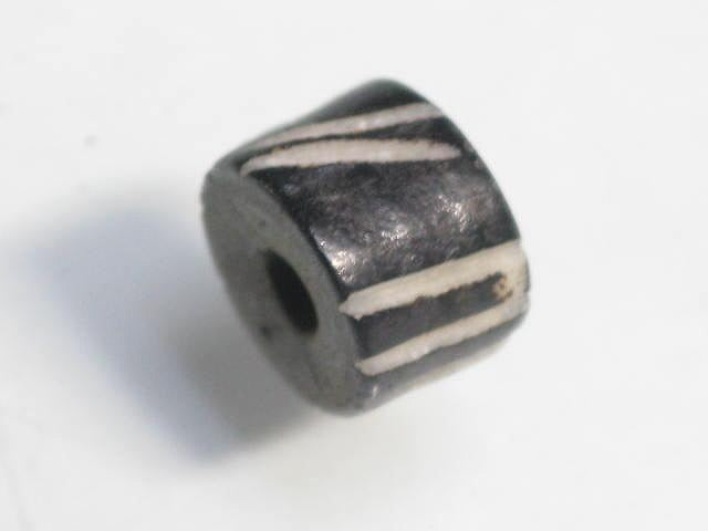 TOKO-BEADS BB115-07S Bone bead 7.5mm BB115-07S ボーンビーズ 7.5mm Asian bead & African bead  Handmade,Lampeork,bead,asia,india,ethnic,parts,accessory,beads とんぼ玉,ビーズ,トンボ玉,アジア,インド,エスニック,手作り,パーツ,アクセサリー