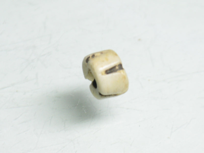 TOKO-BEADS BB115-11S Bone bead 6mm BB115-11S ボーンビーズ 6mm Asian bead & African bead  Handmade,Lampeork,bead,asia,india,ethnic,parts,accessory,beads とんぼ玉,ビーズ,トンボ玉,アジア,インド,エスニック,手作り,パーツ,アクセサリー