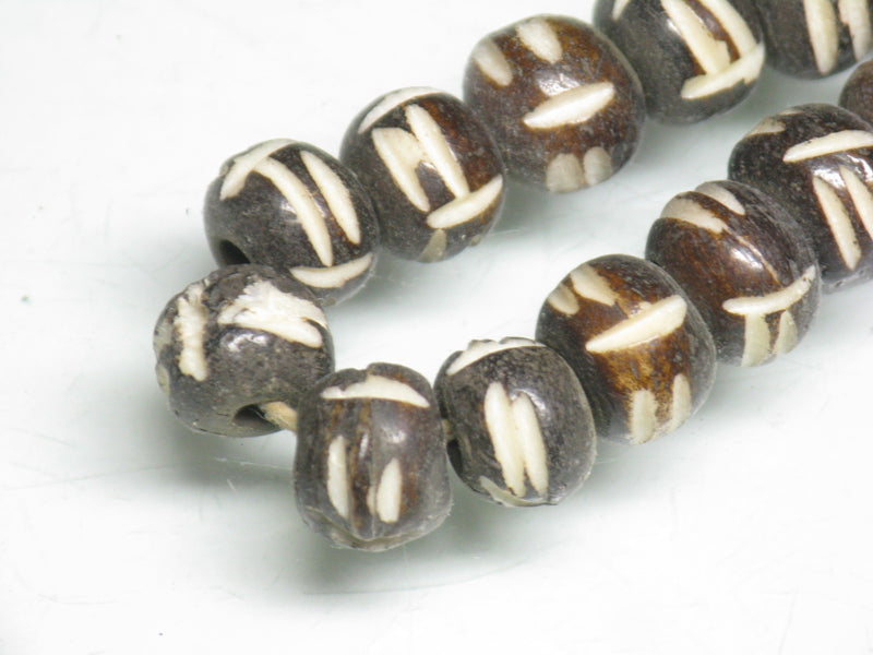 TOKO-BEADS BB116N-07 Bone bead 8.5mm BB116N-07 ボーンビーズ（連） 8.5mm Asian bead & African bead  Handmade,Lampeork,bead,asia,india,ethnic,parts,accessory,beads とんぼ玉,ビーズ,トンボ玉,アジア,インド,エスニック,手作り,パーツ,アクセサリー