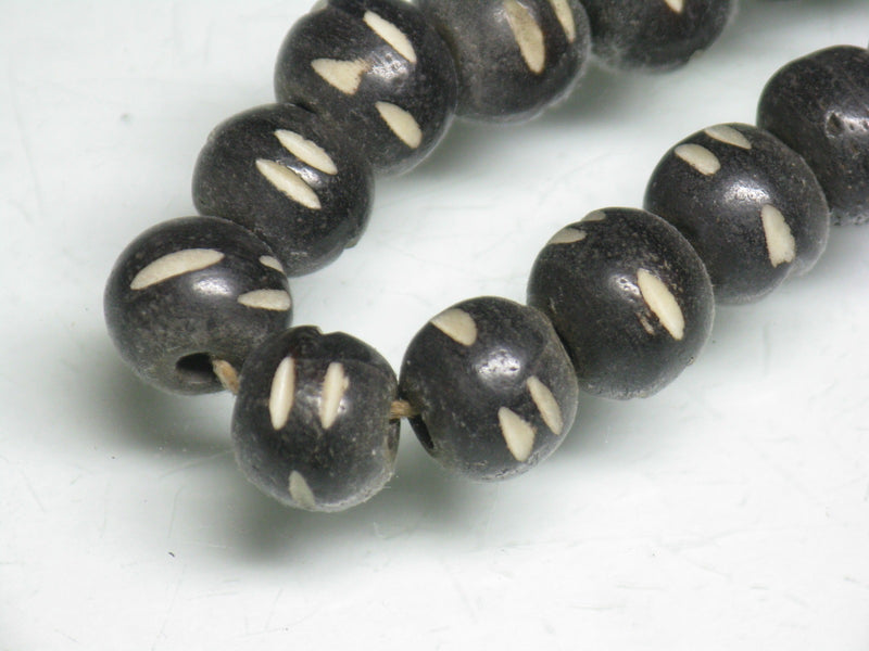 TOKO-BEADS BB116N-08 Bone bead 8.5mm BB116N-08 ボーンビーズ（連） 8.5mm Asian bead & African bead  Handmade,Lampeork,bead,asia,india,ethnic,parts,accessory,beads とんぼ玉,ビーズ,トンボ玉,アジア,インド,エスニック,手作り,パーツ,アクセサリー