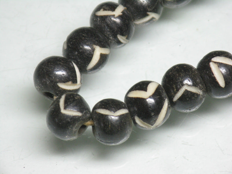 TOKO-BEADS BB116N-10 Bone bead 8.5mm BB116N-10 ボーンビーズ（連） 8.5mm Asian bead & African bead  Handmade,Lampeork,bead,asia,india,ethnic,parts,accessory,beads とんぼ玉,ビーズ,トンボ玉,アジア,インド,エスニック,手作り,パーツ,アクセサリー
