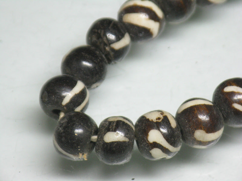TOKO-BEADS BB116N-13 Bone bead 8.5mm BB116N-13 ボーンビーズ（連） 8.5mm Asian bead & African bead  Handmade,Lampeork,bead,asia,india,ethnic,parts,accessory,beads とんぼ玉,ビーズ,トンボ玉,アジア,インド,エスニック,手作り,パーツ,アクセサリー