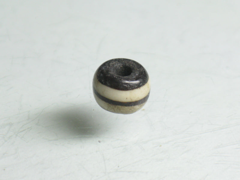 TOKO-BEADS BB116S-02 Bone bead 6.5mm BB116S-02 ボーンビーズ 6.5mm Asian bead & African bead  Handmade,Lampeork,bead,asia,india,ethnic,parts,accessory,beads とんぼ玉,ビーズ,トンボ玉,アジア,インド,エスニック,手作り,パーツ,アクセサリー