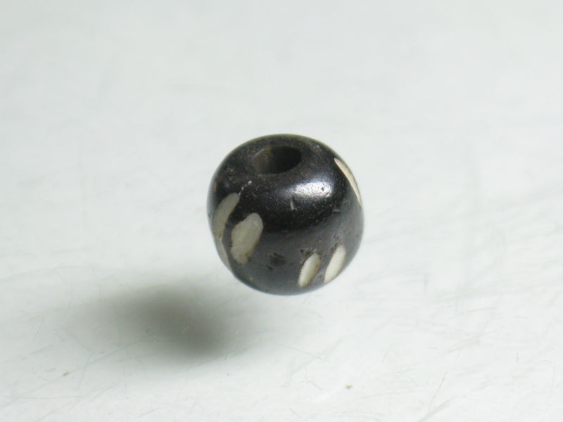 TOKO-BEADS BB116S-04 Bone bead 8mm BB116S-04 ボーンビーズ 8mm Asian bead & African bead  Handmade,Lampeork,bead,asia,india,ethnic,parts,accessory,beads とんぼ玉,ビーズ,トンボ玉,アジア,インド,エスニック,手作り,パーツ,アクセサリー
