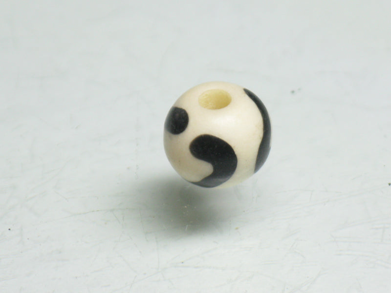 TOKO-BEADS BB117-04S Bone bead 8.5mm BB117-04S ボーンビーズ 8.5mm Asian bead & African bead  Handmade,Lampeork,bead,asia,india,ethnic,parts,accessory,beads とんぼ玉,ビーズ,トンボ玉,アジア,インド,エスニック,手作り,パーツ,アクセサリー