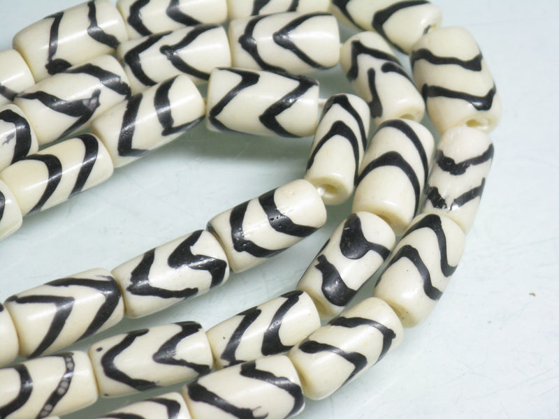 TOKO-BEADS BB118-05N Bone bead 7~8mm BB118-05N ボーンビーズ（連） 7~8mm Asian bead & African bead  Handmade,Lampeork,bead,asia,india,ethnic,parts,accessory,beads とんぼ玉,ビーズ,トンボ玉,アジア,インド,エスニック,手作り,パーツ,アクセサリー