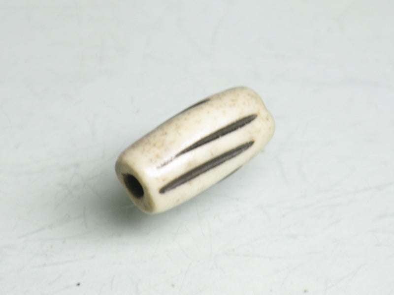 TOKO-BEADS BB118-04S Bone bead 6~7mm BB118-04S ボーンビーズ 6~7mm Asian bead & African bead  Handmade,Lampeork,bead,asia,india,ethnic,parts,accessory,beads とんぼ玉,ビーズ,トンボ玉,アジア,インド,エスニック,手作り,パーツ,アクセサリー