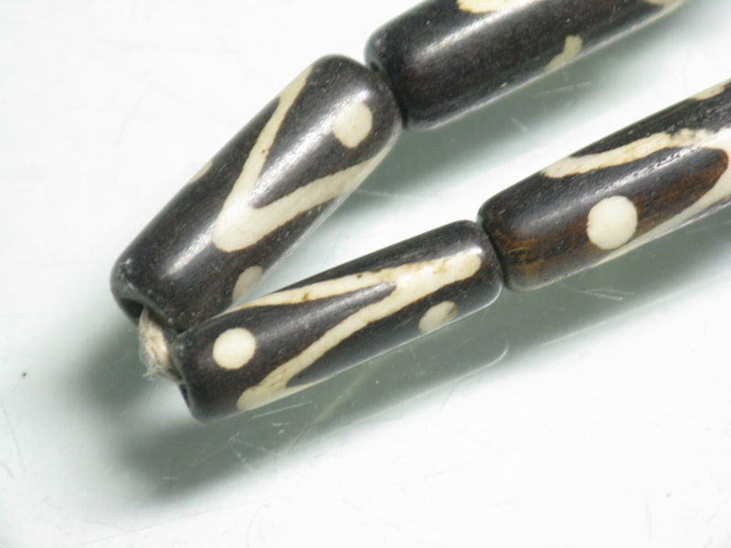 TOKO-BEADS BB119-19N Batik Bone bead 6~7mm BB119-19N ボーンビーズ（連） 6~7mm Asian bead & African bead  Handmade,Lampeork,bead,asia,india,ethnic,parts,accessory,beads とんぼ玉,ビーズ,トンボ玉,アジア,インド,エスニック,手作り,パーツ,アクセサリー