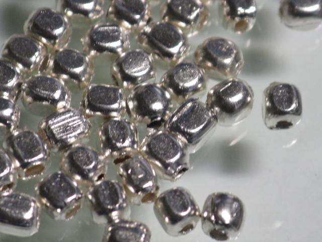TOKO-BEADS BM019-03P Metal bead (50pcs) 2.5mm BM019-03P メタルビーズ（50個パック） 2.5mm Asian bead & African bead  Handmade,Lampeork,bead,asia,india,ethnic,parts,accessory,beads とんぼ玉,ビーズ,トンボ玉,アジア,インド,エスニック,手作り,パーツ,アクセサリー