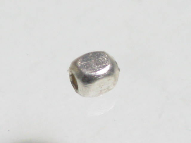 TOKO-BEADS BM019-01S Metal bead 1.8mm BM019-01S メタルビーズ 1.8mm Asian bead & African bead  Handmade,Lampeork,bead,asia,india,ethnic,parts,accessory,beads とんぼ玉,ビーズ,トンボ玉,アジア,インド,エスニック,手作り,パーツ,アクセサリー