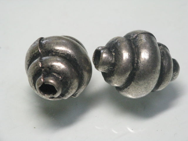 TOKO-BEADS BM101-11 Metal bead (2pcs) 16mm BM101-11 メタルビーズ（2個セット） 16mm Asian bead & African bead  Handmade,Lampeork,bead,asia,india,ethnic,parts,accessory,beads とんぼ玉,ビーズ,トンボ玉,アジア,インド,エスニック,手作り,パーツ,アクセサリー