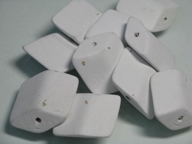 TOKO-BEADS BW010P-54 Wooden bead (10pcs) 16mm BW010P-54 フラットウッドビーズ（10個パック） 16mm Asian bead & African bead  Handmade,Lampeork,bead,asia,india,ethnic,parts,accessory,beads とんぼ玉,ビーズ,トンボ玉,アジア,インド,エスニック,手作り,パーツ,アクセサリー