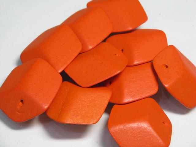 TOKO-BEADS BW010P-57 Wooden bead (10pcs) 16mm BW010P-57 フラットウッドビーズ（10個パック） 16mm Asian bead & African bead  Handmade,Lampeork,bead,asia,india,ethnic,parts,accessory,beads とんぼ玉,ビーズ,トンボ玉,アジア,インド,エスニック,手作り,パーツ,アクセサリー
