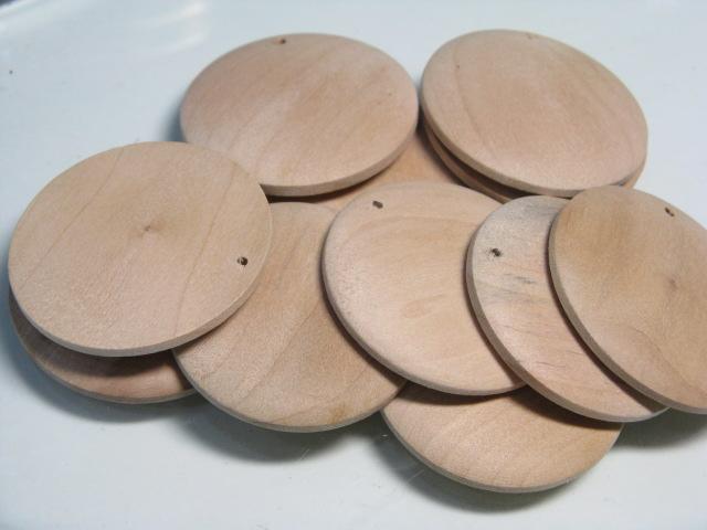 TOKO-BEADS BW010P-82 Wooden bead (non waxed/10pcs) 40mm BW010P-82 フラットウッドチャーム（無垢/10個パック） 40mm Asian bead & African bead  Handmade,Lampeork,bead,asia,india,ethnic,parts,accessory,beads とんぼ玉,ビーズ,トンボ玉,アジア,インド,エスニック,手作り,パーツ,アクセサリー