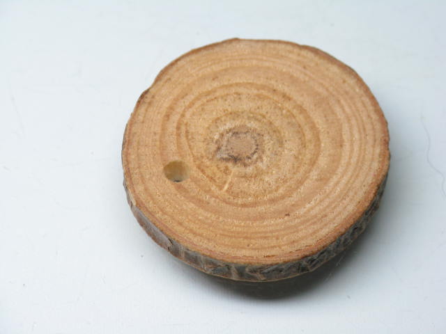 TOKO-BEADS BW014-03 Wooden Charm 33mm BW014-03 ウッドチャーム（年輪） 33mm Asian bead & African bead  Handmade,Lampeork,bead,asia,india,ethnic,parts,accessory,beads とんぼ玉,ビーズ,トンボ玉,アジア,インド,エスニック,手作り,パーツ,アクセサリー