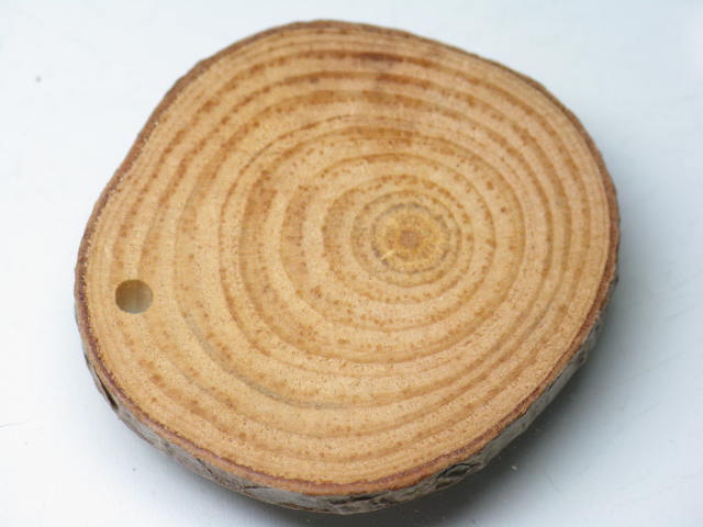 TOKO-BEADS BW014-16 Wooden Charm 41mm BW014-16 ウッドチャーム（年輪） 41mm Asian bead & African bead  Handmade,Lampeork,bead,asia,india,ethnic,parts,accessory,beads とんぼ玉,ビーズ,トンボ玉,アジア,インド,エスニック,手作り,パーツ,アクセサリー