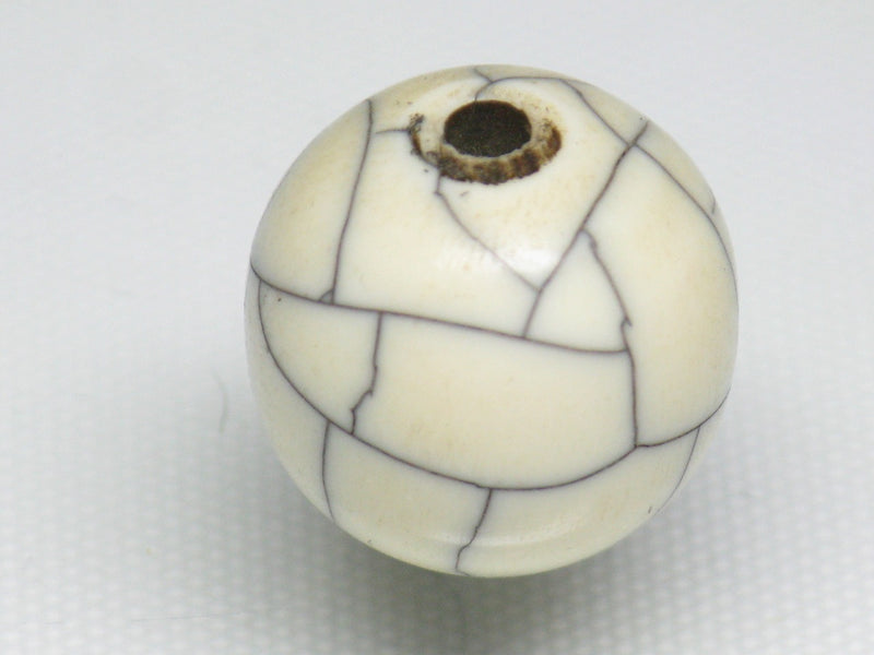 TOKO-BEADS BZ021-05 White Amber bead 14mm BZ021-05 白琥珀ビーズ 14mm Asian bead & African bead  Handmade,Lampeork,bead,asia,india,ethnic,parts,accessory,beads とんぼ玉,ビーズ,トンボ玉,アジア,インド,エスニック,手作り,パーツ,アクセサリー