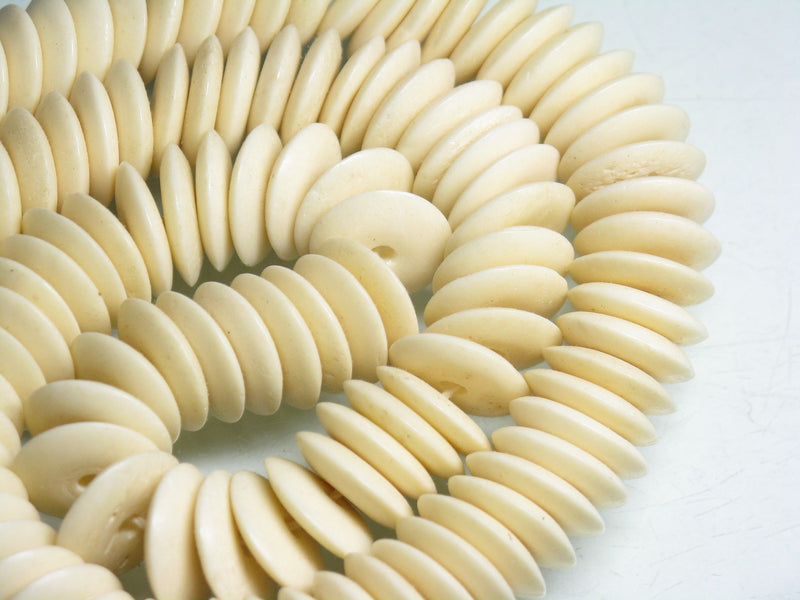 TOKO-BEADS CB004P Bone bead 14mm CB004P ボーンビーズ（115g 約140個） 14mm Asian bead & African bead  Handmade,Lampeork,bead,asia,india,ethnic,parts,accessory,beads とんぼ玉,ビーズ,トンボ玉,アジア,インド,エスニック,手作り,パーツ,アクセサリー