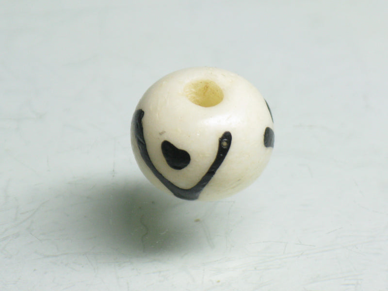 TOKO-BEADS CB020 Bone bead 10mm CB020 ボーンビーズ 10mm Asian bead & African bead  Handmade,Lampeork,bead,asia,india,ethnic,parts,accessory,beads とんぼ玉,ビーズ,トンボ玉,アジア,インド,エスニック,手作り,パーツ,アクセサリー