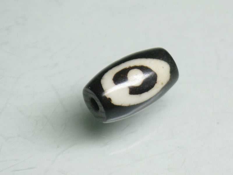 TOKO-BEADS CB039 Batik Bone bead 6mm CB039 ボーンビーズ 6mm Asian bead & African bead  Handmade,Lampeork,bead,asia,india,ethnic,parts,accessory,beads とんぼ玉,ビーズ,トンボ玉,アジア,インド,エスニック,手作り,パーツ,アクセサリー