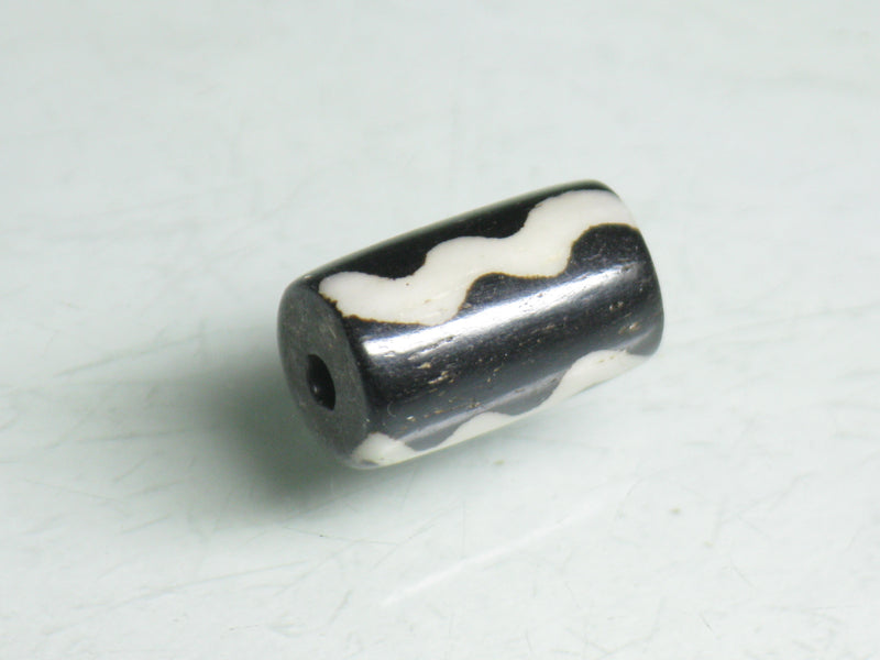 TOKO-BEADS CB040 Batik Bone bead 7mm CB040 ボーンビーズ 7mm Asian bead & African bead  Handmade,Lampeork,bead,asia,india,ethnic,parts,accessory,beads とんぼ玉,ビーズ,トンボ玉,アジア,インド,エスニック,手作り,パーツ,アクセサリー