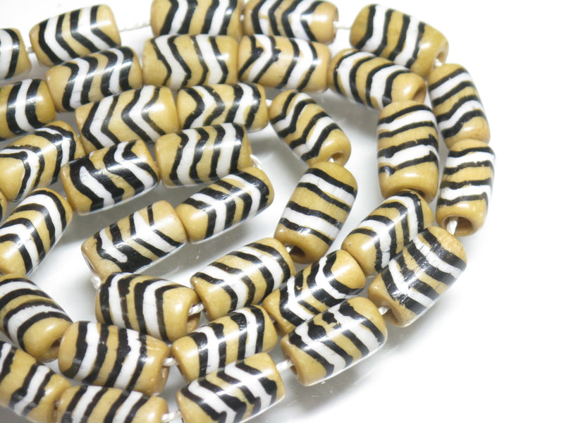 TOKO-BEADS CB065-01N Batik Bone bead (Strand) 6mm CB065-01N バティックボーンビーズ（連） 6mm Asian bead & African bead  Handmade,Lampeork,bead,asia,india,ethnic,parts,accessory,beads とんぼ玉,ビーズ,トンボ玉,アジア,インド,エスニック,手作り,パーツ,アクセサリー