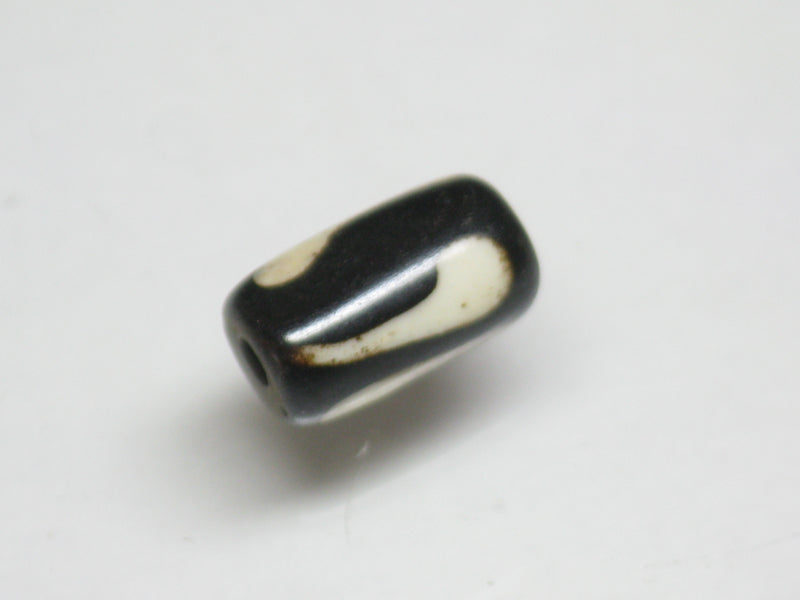 TOKO-BEADS CB065-06S Batik Bone bead 6~7mm CB065-06S バティックボーンビーズ 6~7mm Asian bead & African bead  Handmade,Lampeork,bead,asia,india,ethnic,parts,accessory,beads とんぼ玉,ビーズ,トンボ玉,アジア,インド,エスニック,手作り,パーツ,アクセサリー