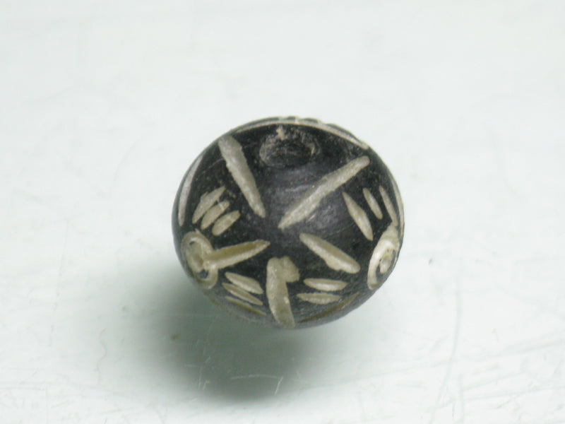 TOKO-BEADS CB084 Bone bead 12.5mm CB084 ボーンビーズ 12.5mm Asian bead & African bead  Handmade,Lampeork,bead,asia,india,ethnic,parts,accessory,beads とんぼ玉,ビーズ,トンボ玉,アジア,インド,エスニック,手作り,パーツ,アクセサリー