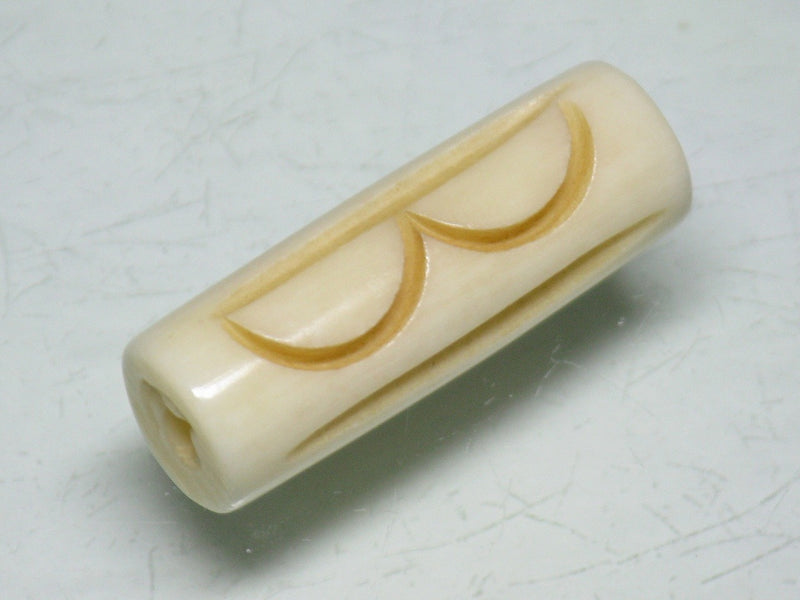 TOKO-BEADS CB134-02 Bone bead (Alphabet  B） 8~9mm CB134-02 ボーンビーズ（アルファベット B） 8~9mm Asian bead & African bead  Handmade,Lampeork,bead,asia,india,ethnic,parts,accessory,beads とんぼ玉,ビーズ,トンボ玉,アジア,インド,エスニック,手作り,パーツ,アクセサリー