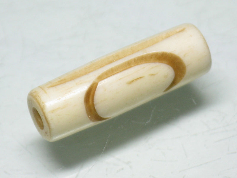 TOKO-BEADS CB134-03 Bone bead (Alphabet  C） 8~9mm CB134-03 ボーンビーズ（アルファベット C） 8~9mm Asian bead & African bead  Handmade,Lampeork,bead,asia,india,ethnic,parts,accessory,beads とんぼ玉,ビーズ,トンボ玉,アジア,インド,エスニック,手作り,パーツ,アクセサリー