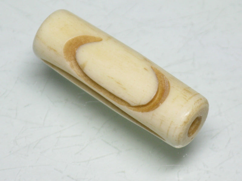 TOKO-BEADS CB134-03 Bone bead (Alphabet  C） 8~9mm CB134-03 ボーンビーズ（アルファベット C） 8~9mm Asian bead & African bead  Handmade,Lampeork,bead,asia,india,ethnic,parts,accessory,beads とんぼ玉,ビーズ,トンボ玉,アジア,インド,エスニック,手作り,パーツ,アクセサリー